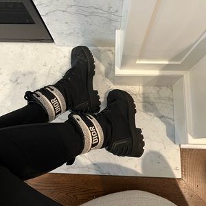 DIOR ANKLE BOOT
Black and White Technical Fabric and Black Calfskin